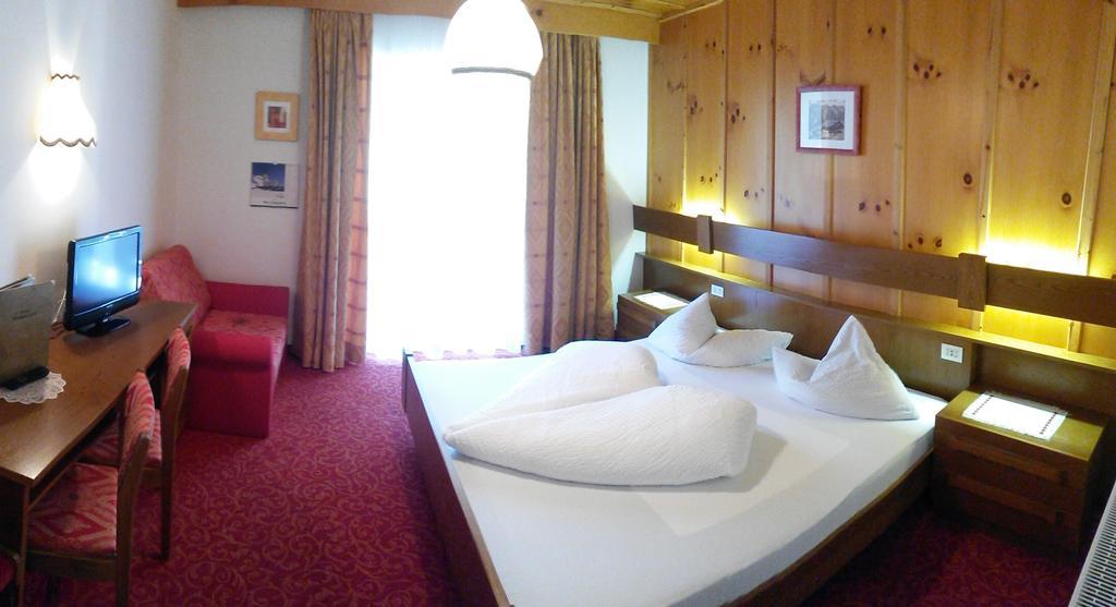 Hotel Alpenblick بفيلديرز الغرفة الصورة